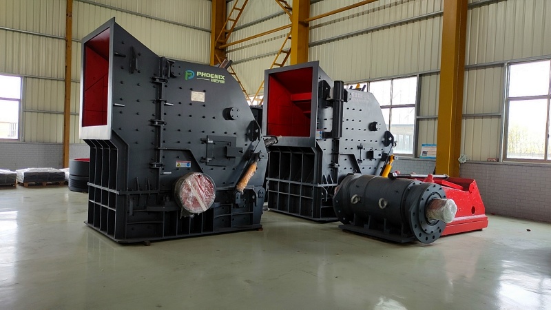 粉碎石头用什么机器比较好呢?